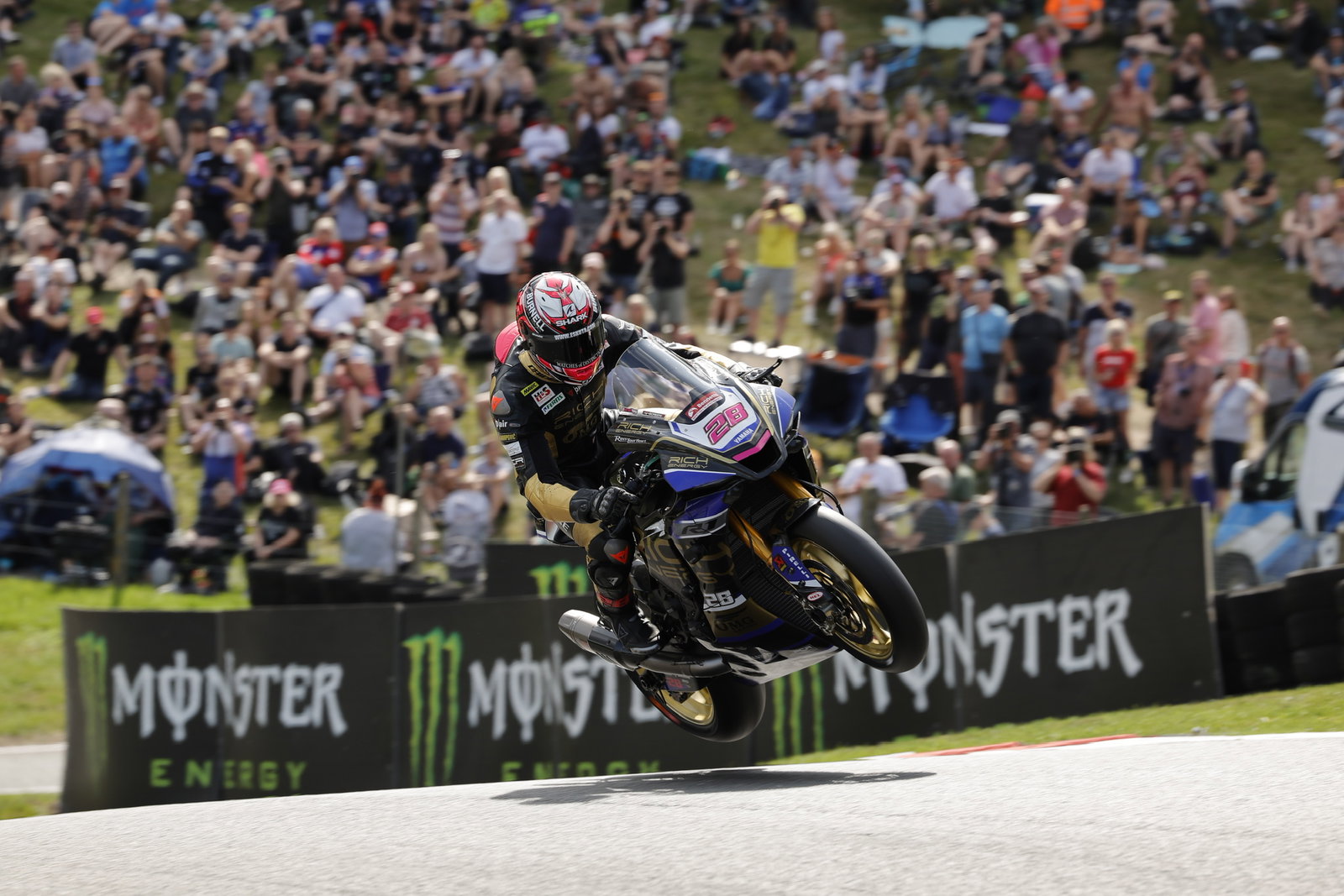 British Superbikes - Cadwell Park: Race one win from pole for dominant Ray